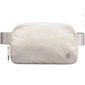 Lululemon Everywhere Belt Bag 1L White